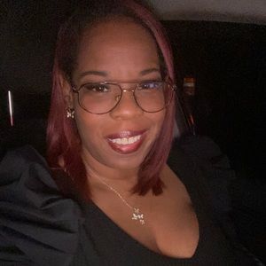 Meet your Posher, Laresha